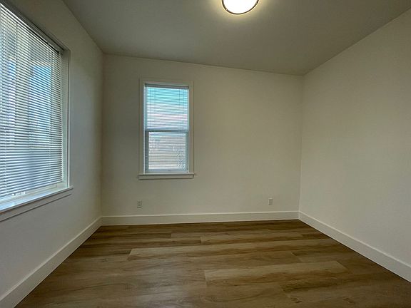 5th image of 225 Aspen Ave #1