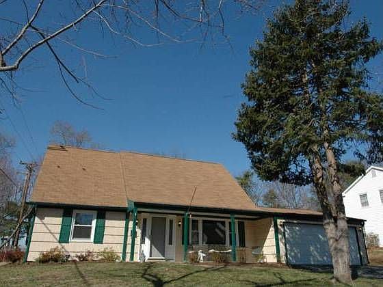2nd image of 4900 Riverton Ln