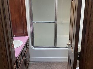 17 S 4th St APT 2, Hamburg, PA 19526
