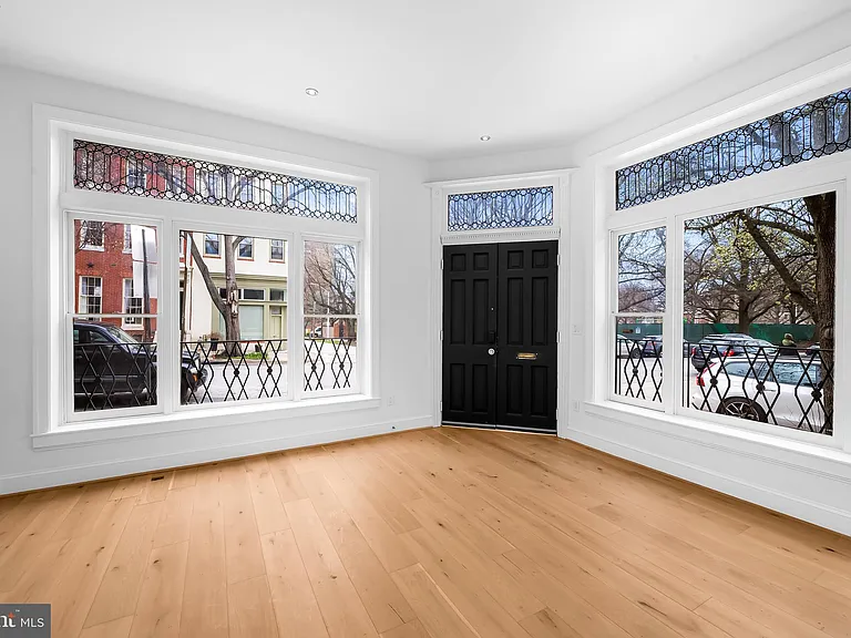 1200 Bolton St — Photo 8