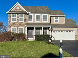 105 Surrey Ln, York, PA 17402