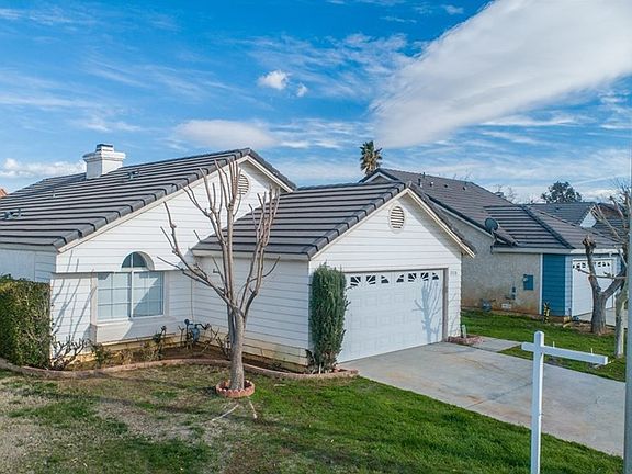 3rd image of 37718 Portsmouth Dr