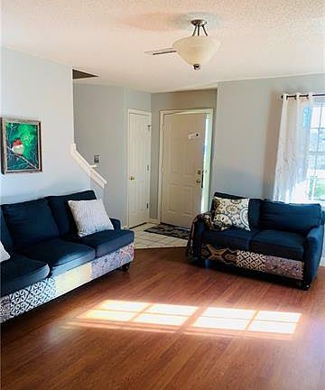 2nd image of 734 41st Avenue Dr NE