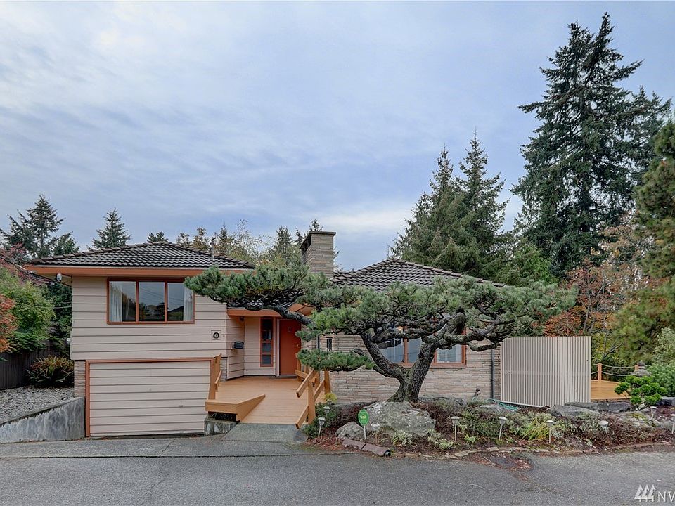 End of the road custom built home, original owners