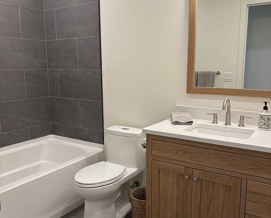 1st image of 1256 Bond St