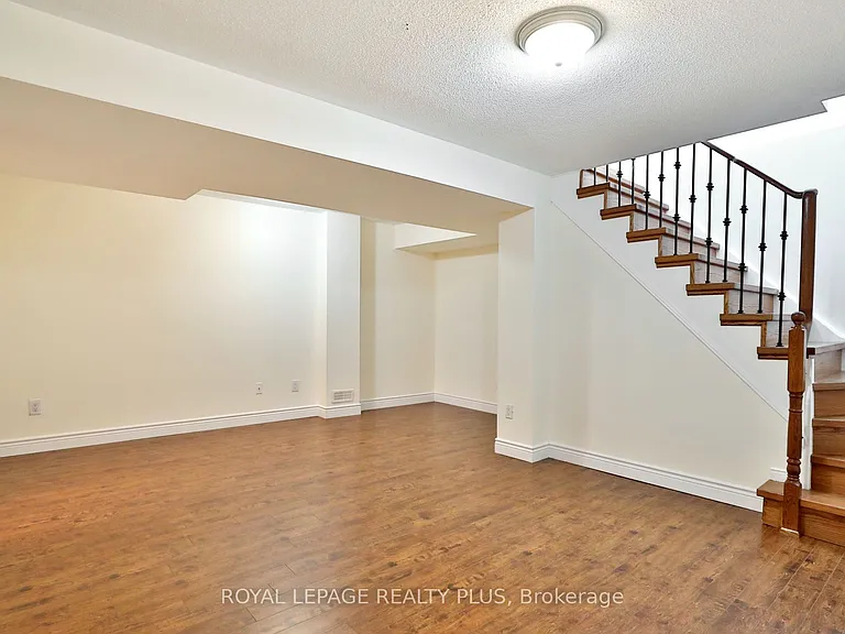 3877 Stardust Dr — Photo 26