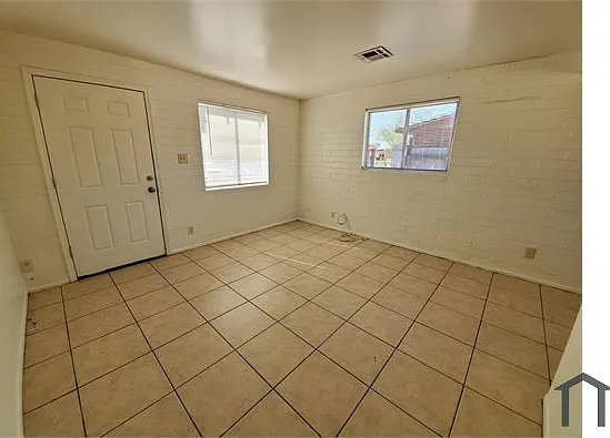 1 bed, 500 sqft, $995 — Photo 3