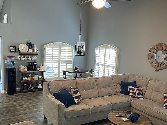 New flooring and new paint 