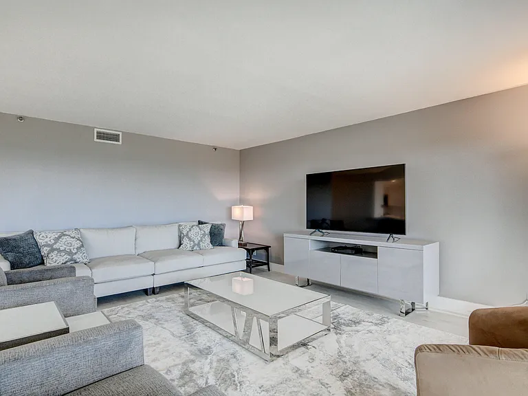 4301 N Ocean Blvd #507 — Photo 5