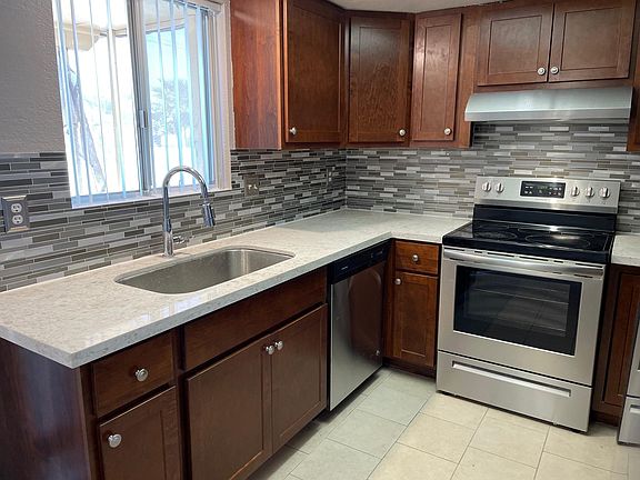 4th image of 3615 Tecumseh Dr
