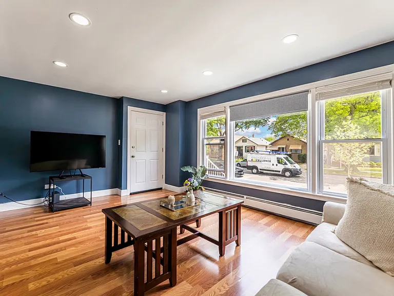 3838 Ridgeland Ave #1 — Photo 4