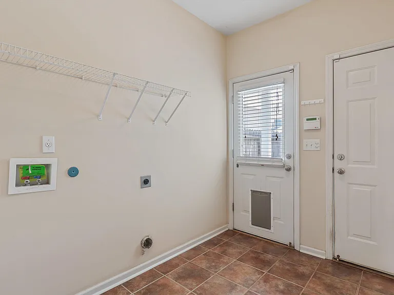 1425 Island Town Dr — Photo 23