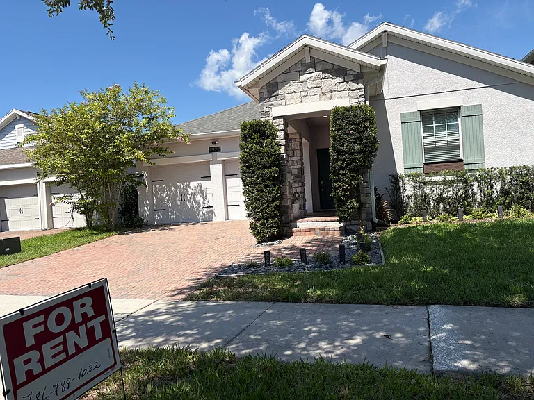 9922 Magnolia Woods Blvd — Photo 2