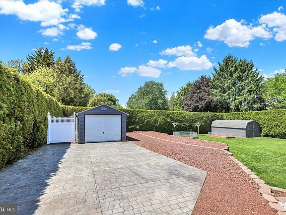 5th image of 2487 Ellendale Dr