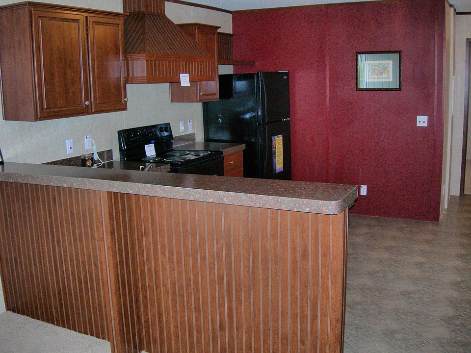 2nd image of 1360 Kingston Dr
