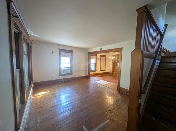 1084 Maryland Ave E, Saint Paul, MN 55106