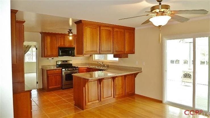 2nd image of 646 Cambridge Dr