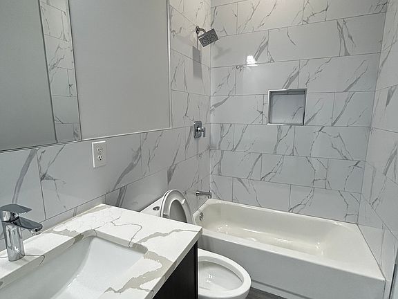 5th image of 2423 N 7th St #B