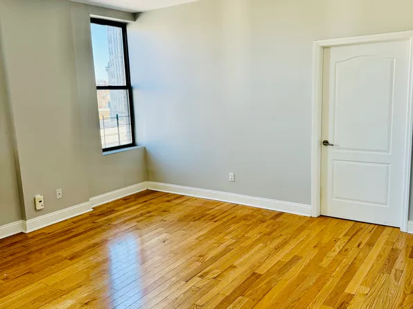 45 S Broadway Ave, Yonkers, NY