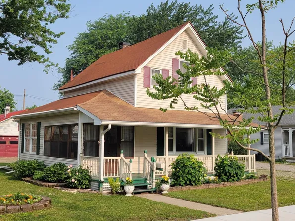 139 Elizabeth St, Croswell, MI 48422