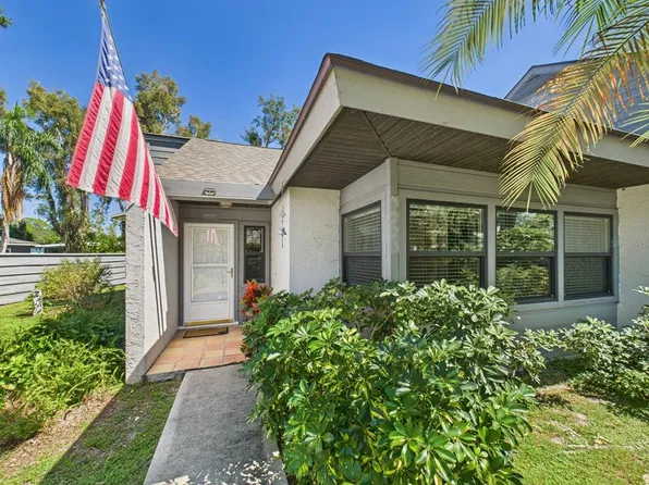 3225 Golden Eagle Ln, Sarasota, FL 34231