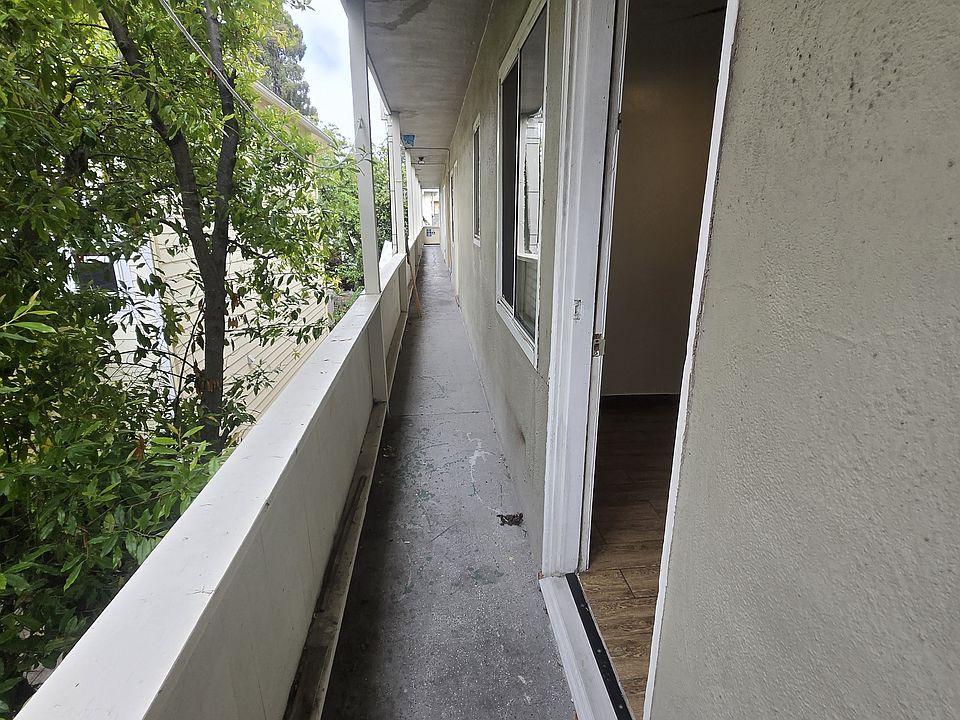 Shared Balcony Area