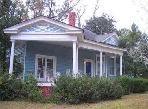 2nd image of 202 W Gordon St