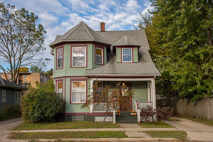 1st image of 123 N Taylor St