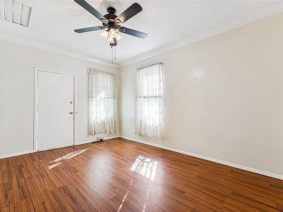 3rd image of 4096 Concordia Ave