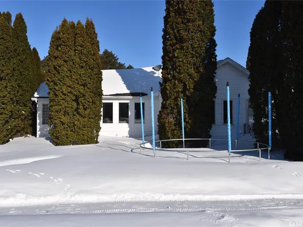 115 4th AVENUE E, Nipawin, SK S0E 1E0