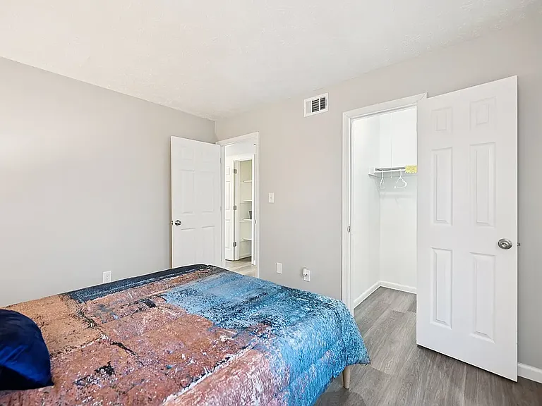 2nd bedroom and the walk in closet