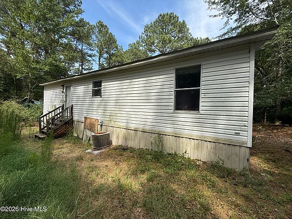3rd image of 1240 Eagles Nest Road