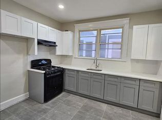 1050 Hunterdon St #1, Newark, NJ 07112