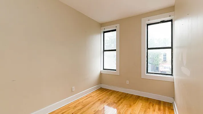 Rented by Nooklyn NYC LLC | media 26