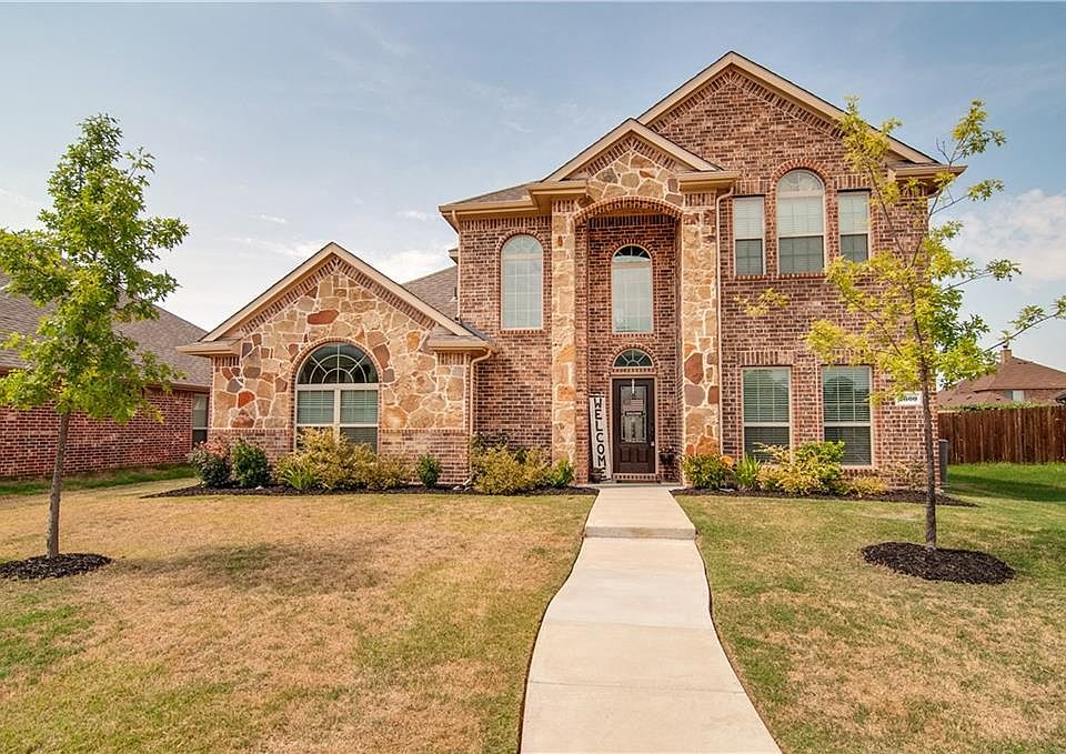 1st image of 2600 Idlewood Dr