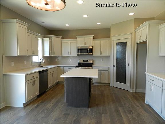 2nd image of 1010 Cardinal Dr
