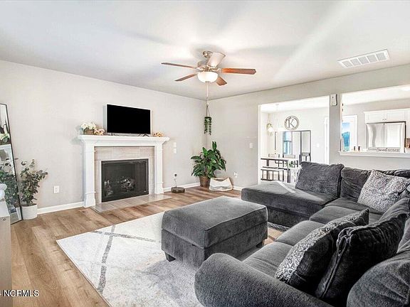 2nd image of 107 Highland Park Drive