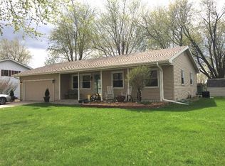 1811 Stoecker St, Grinnell, IA 50112