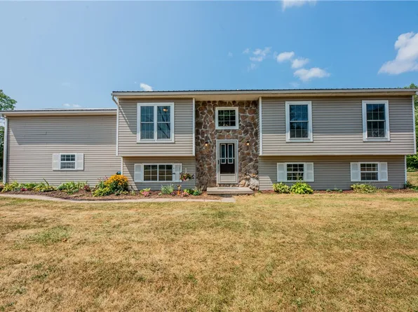 2097 Leno Rd, Palmyra, NY 14522