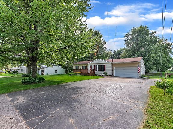 4th image of 14380 White Oaks Dr