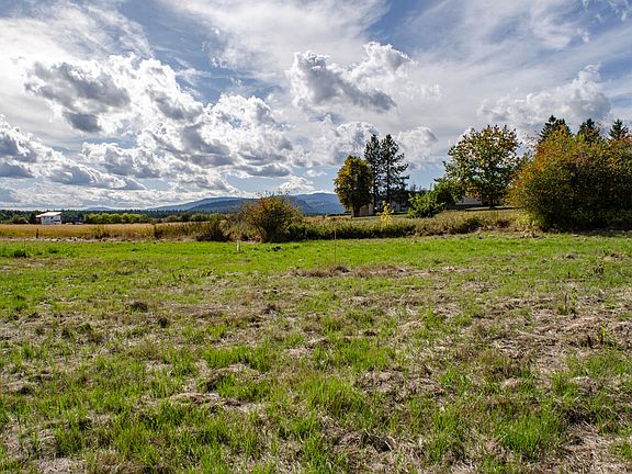 5th image of 360 River Run Dr