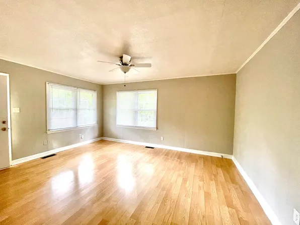 202 West Poplar, 202 W Poplar Ave APT A, Carrboro, NC 27510