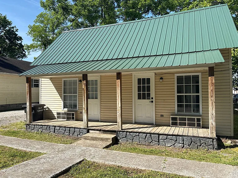 605B N Washington St — Photo 1