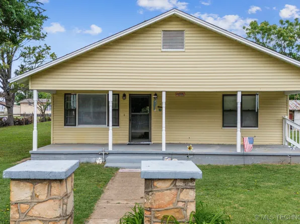 110 W 1st St, Drumright, OK 74030