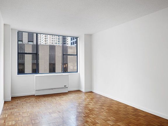 3rd image of 211 W 56th St APT 5E
