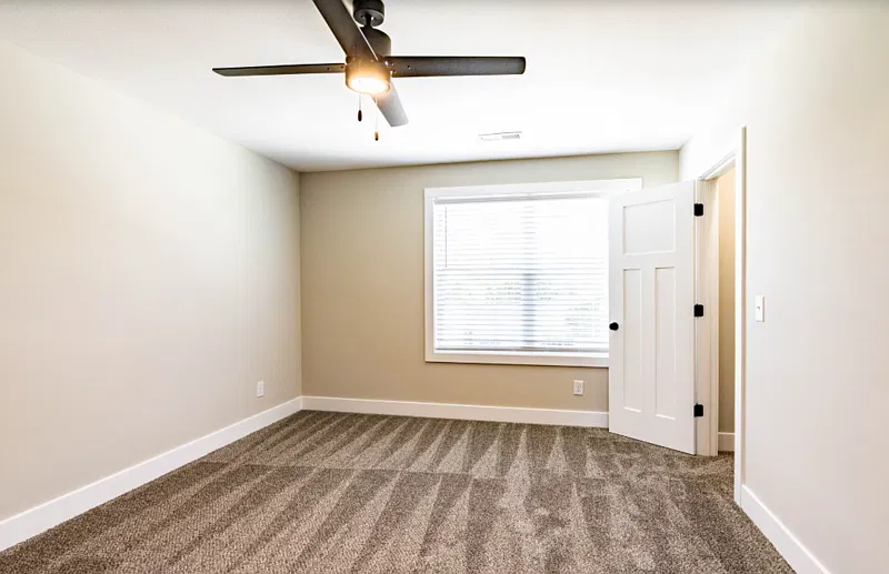 2 bed, 2.5 bath, 1270 sqft, $1,500 — Photo 4