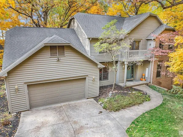 2302 River Oaks Dr, Lafayette, IN 47905