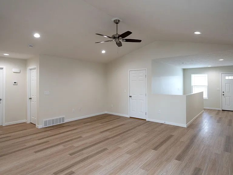 4321 Dawn St — Photo 2