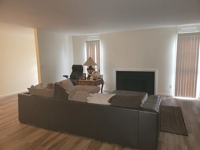 3161 Orleans E — Photo 14