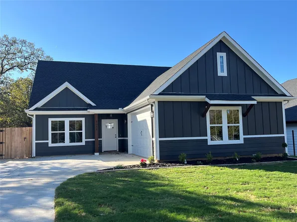 1035 Oak Dr, Denison, TX 75020
